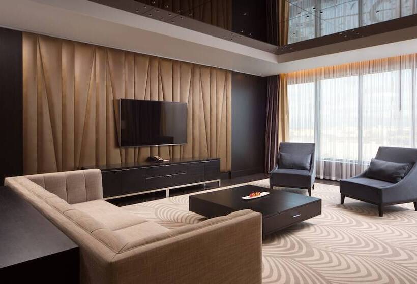 סוויטה נשיאותית, Doubletree By Hilton Hotel Minsk