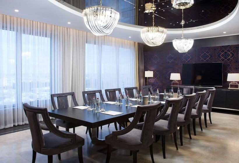 סוויטה נשיאותית, Doubletree By Hilton Hotel Minsk