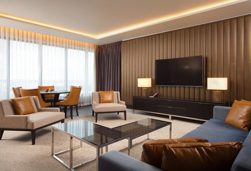 סוויטה, Doubletree By Hilton Hotel Minsk