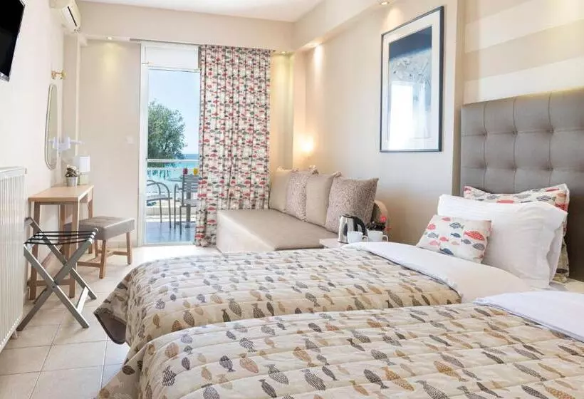 スーペリアトリプルルーム, Georgalas Sun Beach Resort