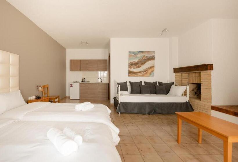 غرفة كومفورت ثلاثية, Georgalas Sun Beach Resort