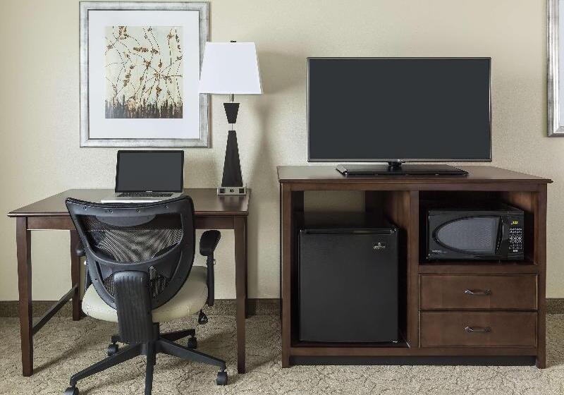 חדר סטנדרט עם מיטת קינג, Hampton Inn & Suites Philadelphia Montgomeryville