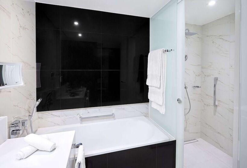 اتاق استاندارد با 2 تخت دوبل, Hilton Tallinn Park