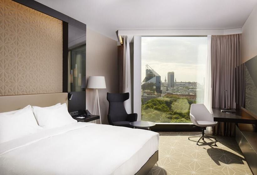 اتاق لوکس با چشم‌انداز, Hilton Tallinn Park