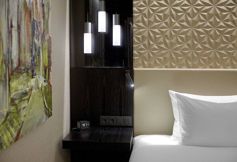 Номер Deluxe с Видом, Hilton Tallinn Park