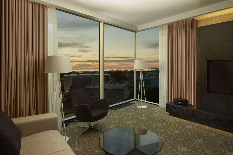 Люкс Кровать Кинг, Hilton Tallinn Park