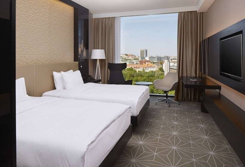 Номер Executive, Hilton Tallinn Park
