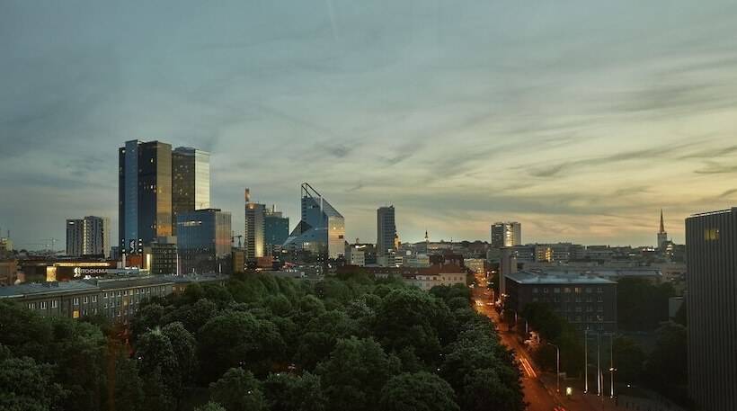 Люкс Кровать Кинг, Hilton Tallinn Park