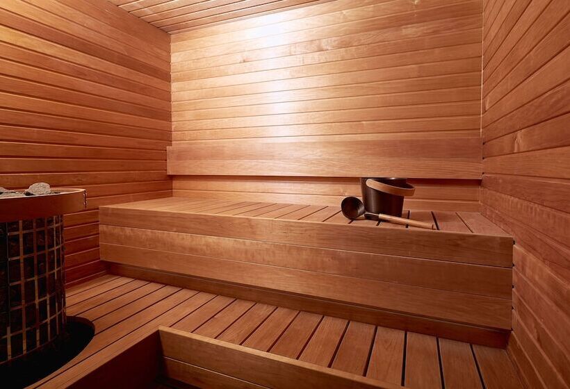 Люкс Кровать Кинг, Hilton Tallinn Park