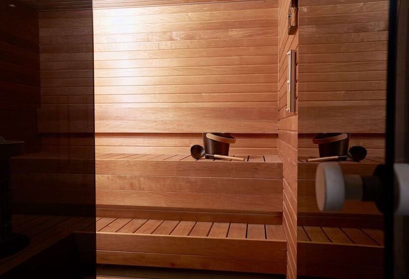 Люкс Кровать Кинг, Hilton Tallinn Park