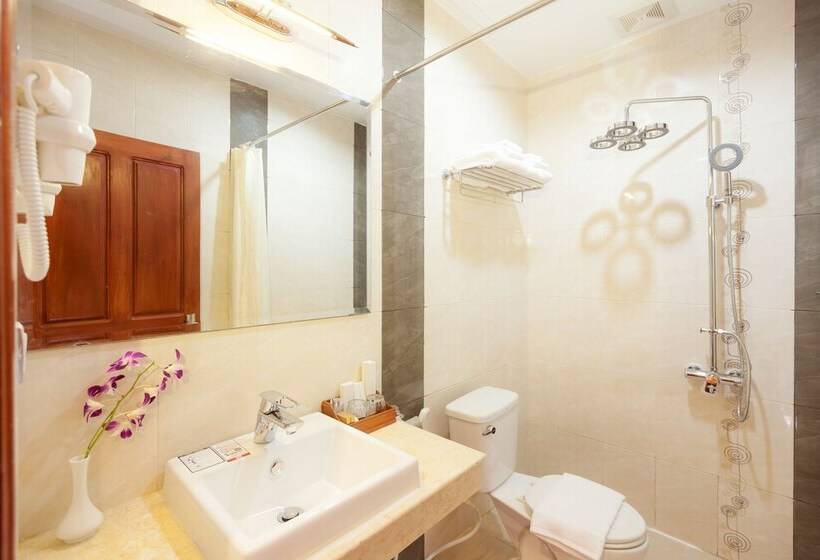 Superior Værelse, Kirirom Crystal