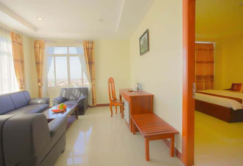 Suite, Kirirom Crystal