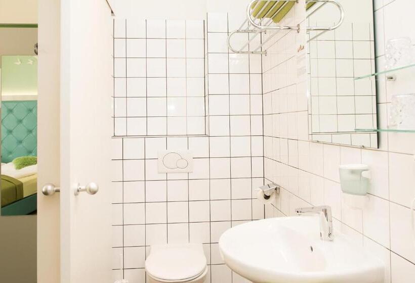 豪华三人间, Very Central, 5 Min To City Center, Self Check In