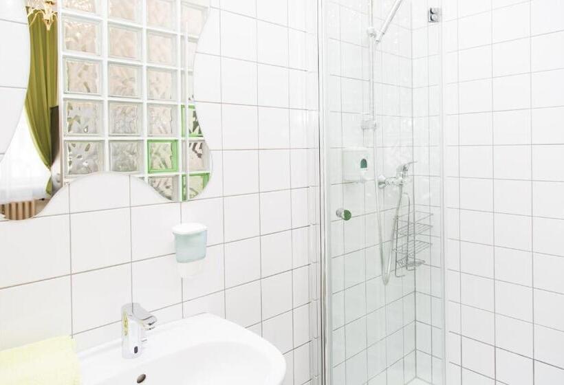 豪华三人间, Very Central, 5 Min To City Center, Self Check In