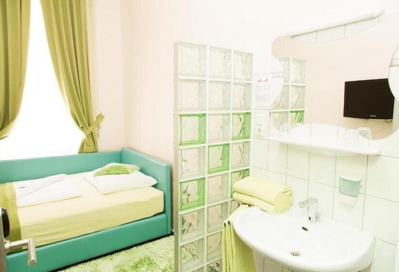 标准间, Very Central, 5 Min To City Center, Self Check In