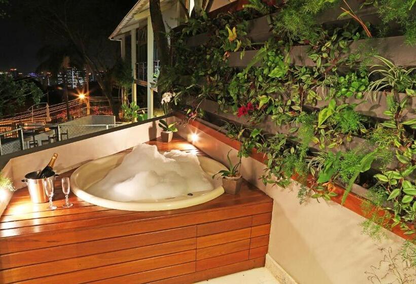 سوییت, Sant  Martre