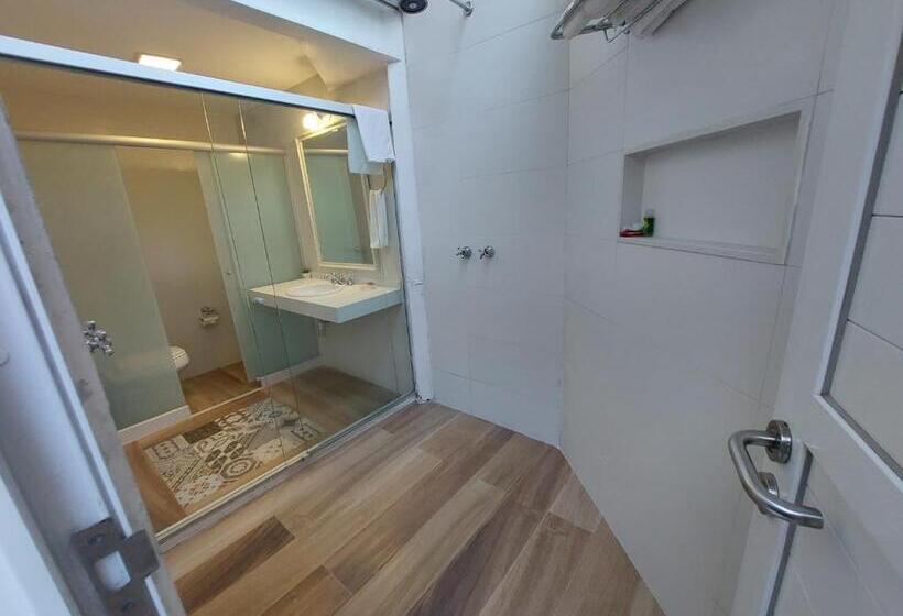 سوییت, Sant  Martre