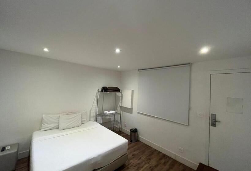 اتاق استاندارد با سرویس بهداشتی مشترک, Sant  Martre