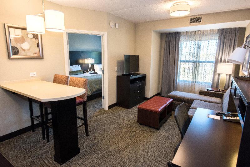 Люкс Кровать Кинг, Staybridge Suites Albany Wolf Rd Colonie Center, An Ihg