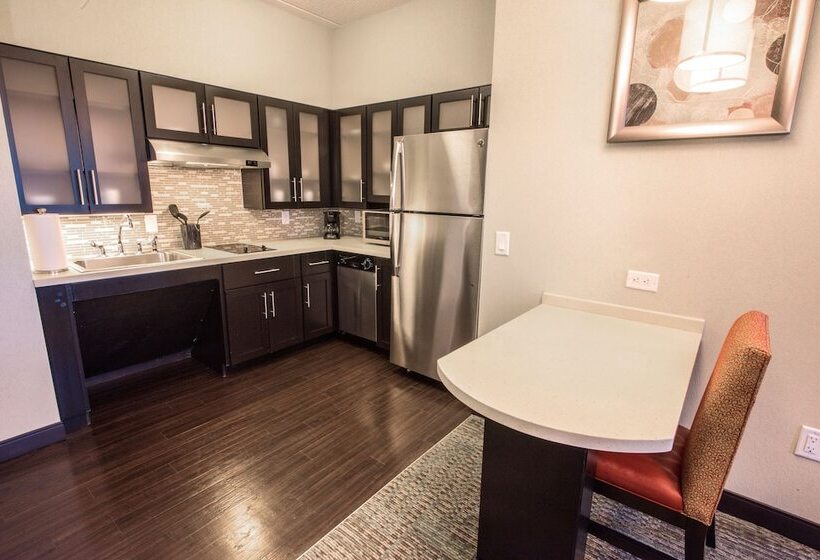 Люкс 2 Спальни, Staybridge Suites Albany Wolf Rd Colonie Center, An Ihg