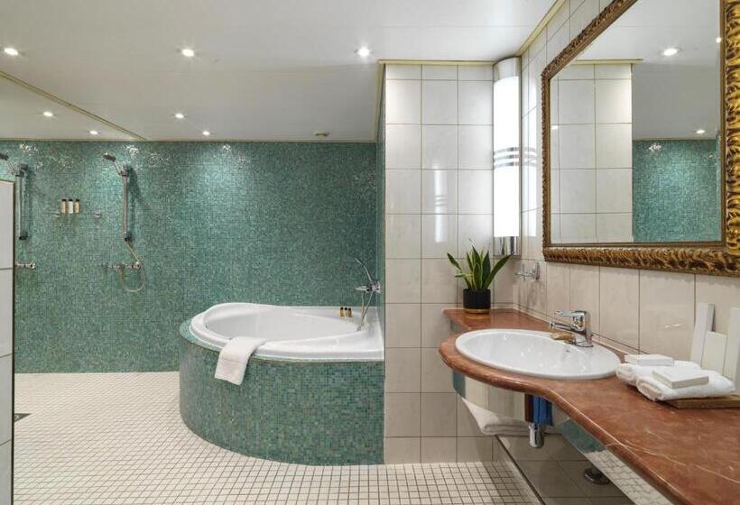 סוויטה אקזקיוטיב, Sunborn London Yacht