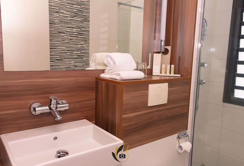 חדר סטנדרט מיטה זוגית, Tulip Inn Sainte Clotilde, La Réunion