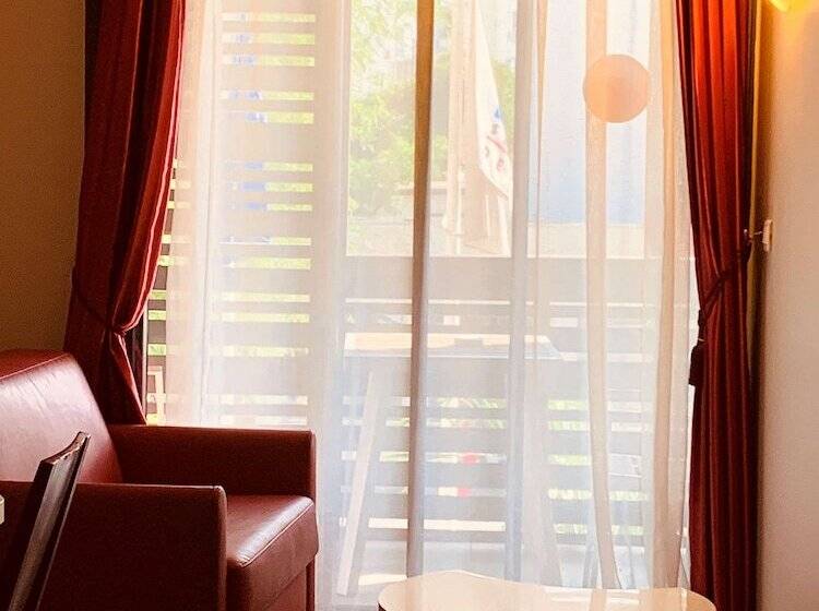 Chambre Standard Lit Double, Tulip Inn Sainte Clotilde, La Réunion
