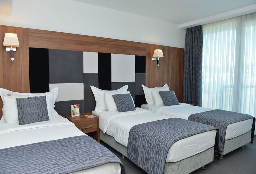 اتاق لوکس سه تخته, Yalova Lova Hotel & Spa Yalova