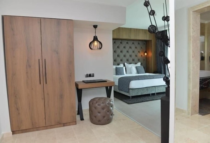 سوئیت با وان آب گرم, Yalova Lova Hotel & Spa Yalova