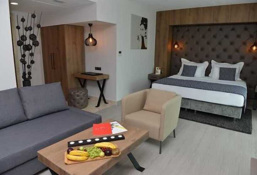 سوئیت با وان آب گرم, Yalova Lova Hotel & Spa Yalova