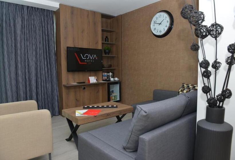 سوئیت با وان آب گرم, Yalova Lova Hotel & Spa Yalova