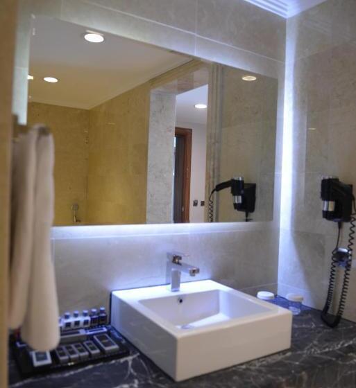 سوئیت با وان آب گرم, Yalova Lova Hotel & Spa Yalova