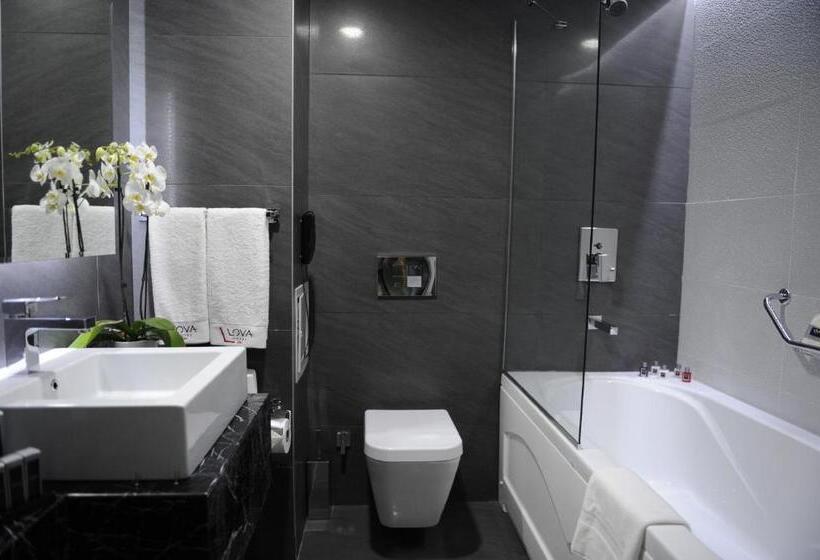 اتاق لوکس سه تخته, Yalova Lova Hotel & Spa Yalova