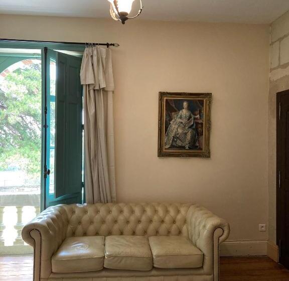 اتاق استاندارد با تخت بزرگ, Chateau De La Boussiniere