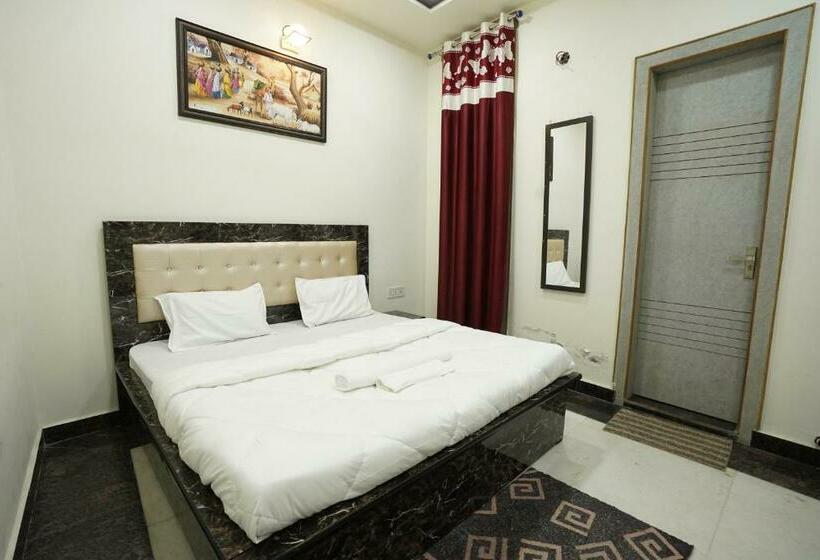 デラックスルーム, Virasat Palace