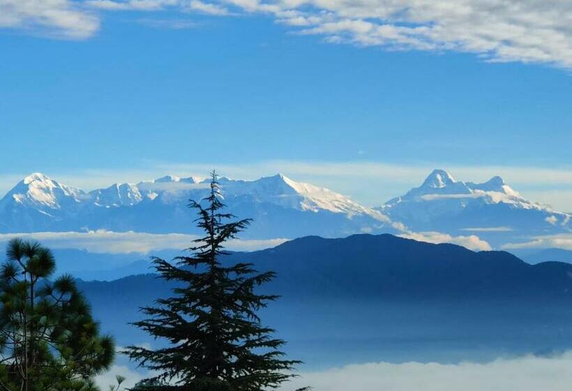 חדר סטנדרט נוף להרים, The Roots Hotel & Resort Jalna Almora