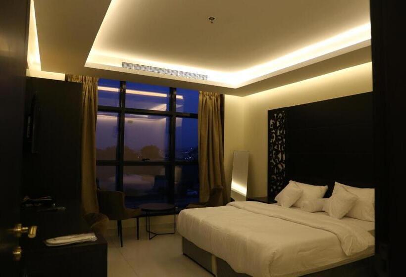 Suite met Terras, ايتن للشقق المخدومه