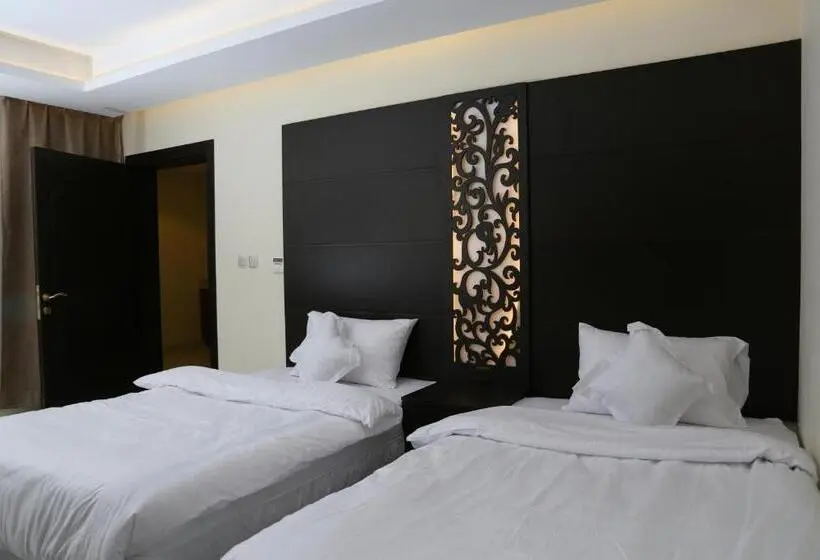 Suite with Terrace, ايتن للشقق المخدومه