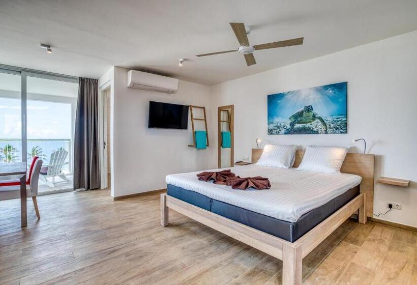 اتاق لوکس با بالکن, Chogogo Dive & Beach Resort Bonaire