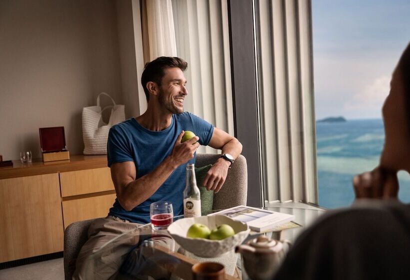 חדר סטנדרט נוף לים, Hyatt Centric Kota Kinabalu