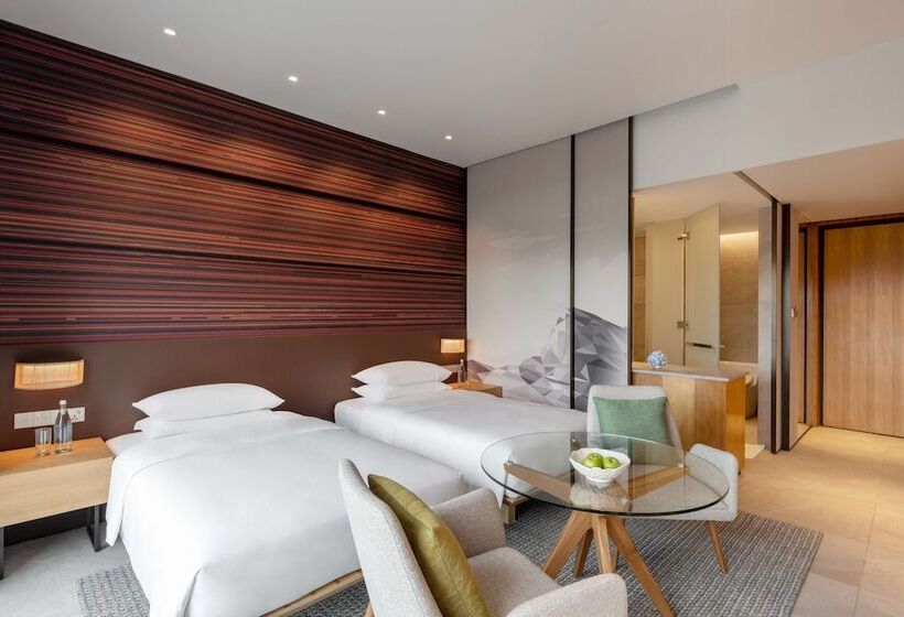 스탠다드 룸 바다 전망, Hyatt Centric Kota Kinabalu