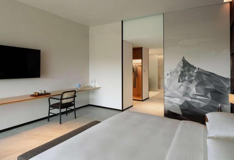 חדר דלוקס, מיטת קינג עם נוף, Hyatt Centric Kota Kinabalu