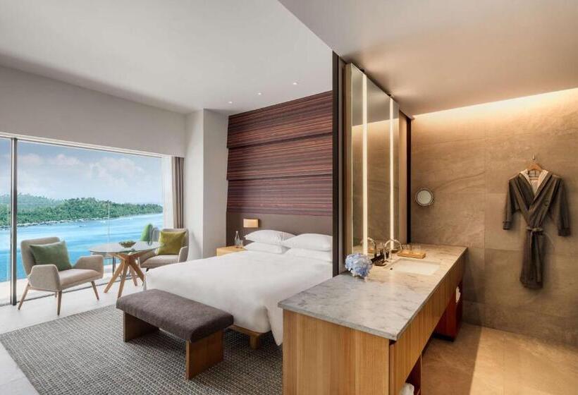 חדר סטנדרט עם מיטת קינג, Hyatt Centric Kota Kinabalu