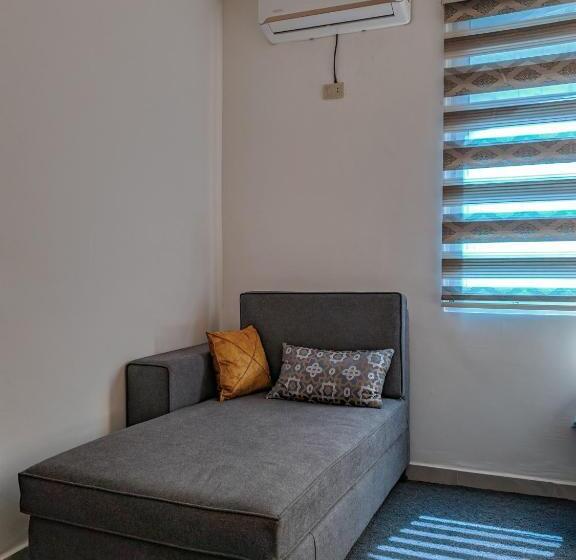 Economy Quadruple Room, Full Panorama Jerash