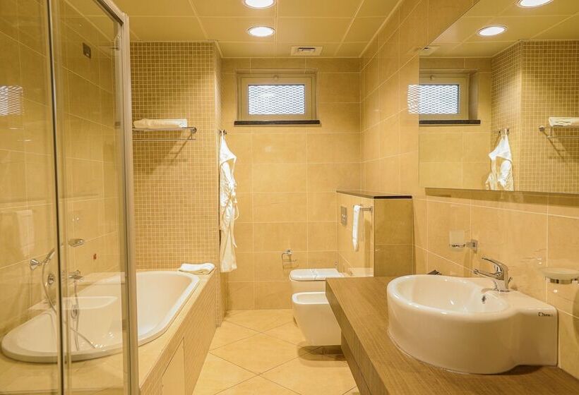 سوئیت پرزیدنت, Heliconia Park   Port Harcourt