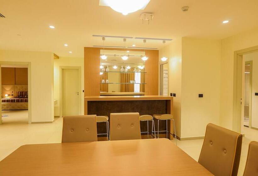 سوئیت پرزیدنت, Heliconia Park   Port Harcourt