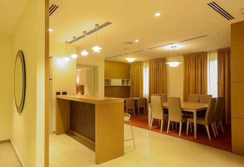 سوئیت پرزیدنت, Heliconia Park   Port Harcourt