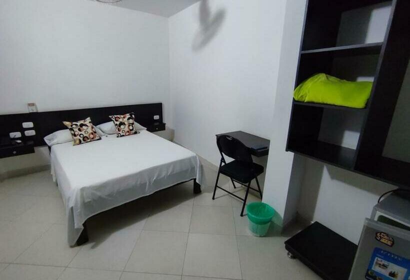 标准间, San Adolfo