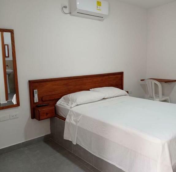 标准间, San Adolfo