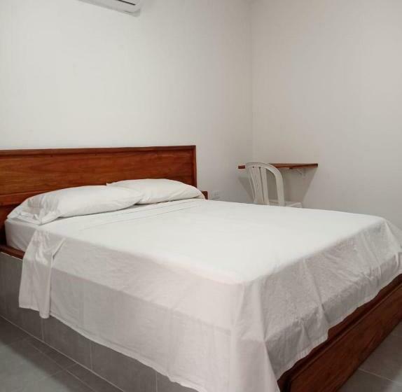 标准间, San Adolfo